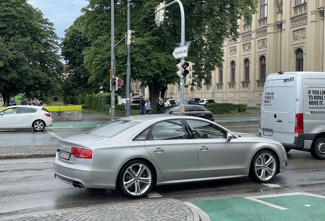Audi S8 D4