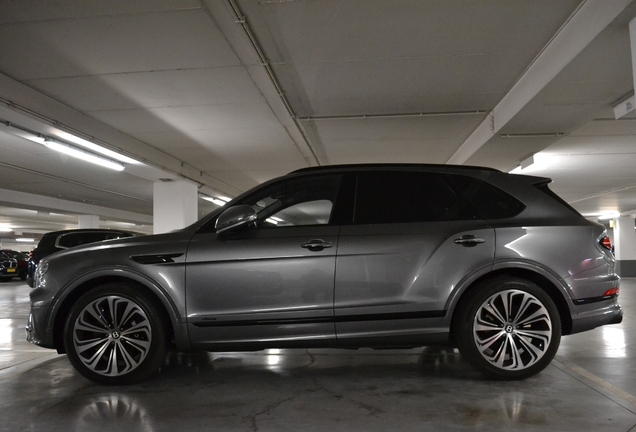 Bentley Bentayga Azure 2024