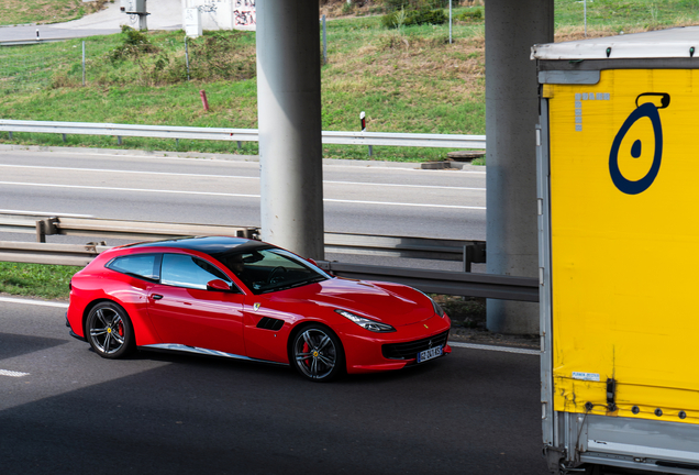 Ferrari GTC4Lusso