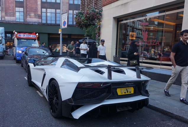 Lamborghini Aventador LP750-4 SuperVeloce Roadster