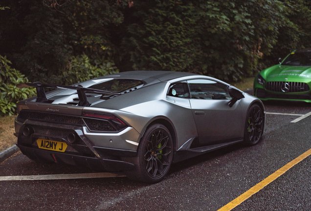 Lamborghini Huracán LP640-4 Performante