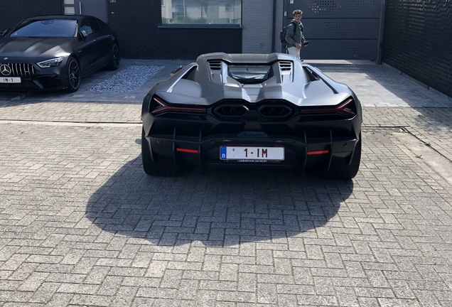 Lamborghini Revuelto