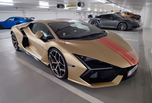 Lamborghini Revuelto