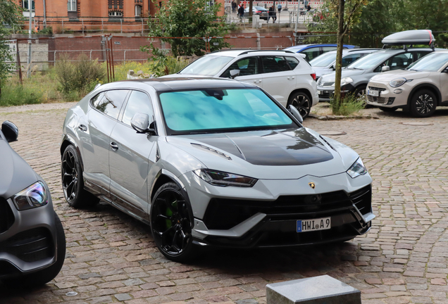 Lamborghini Urus Performante