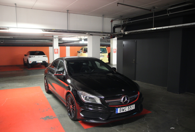 Mercedes-Benz CLA 45 AMG C117