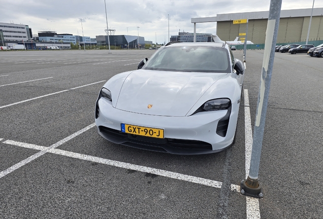 Porsche Taycan GTS Sport Turismo