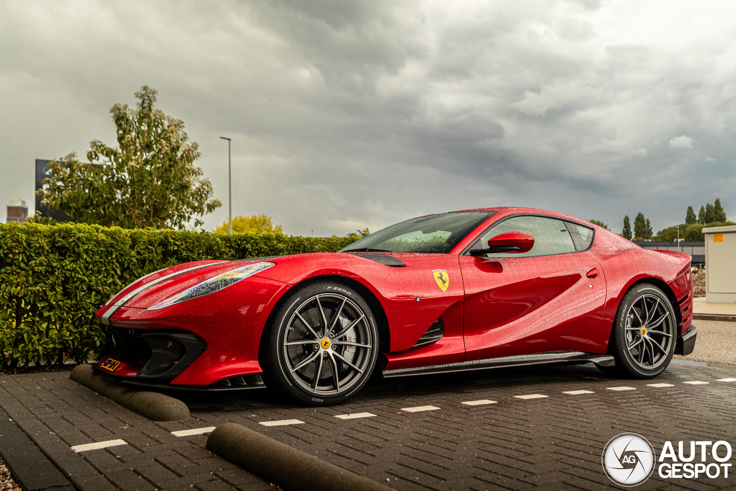 Ferrari 812 Competizione blijft surrealistisch om te zien