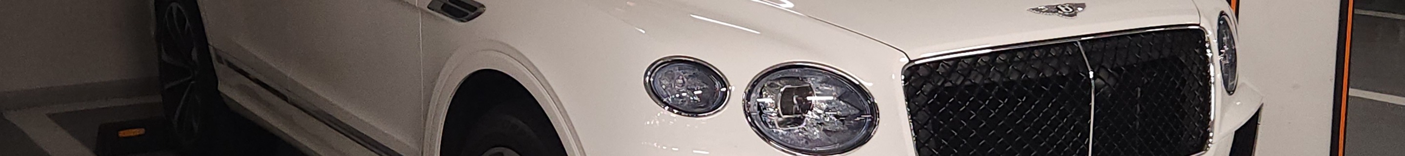 Bentley Bentayga V8 2024