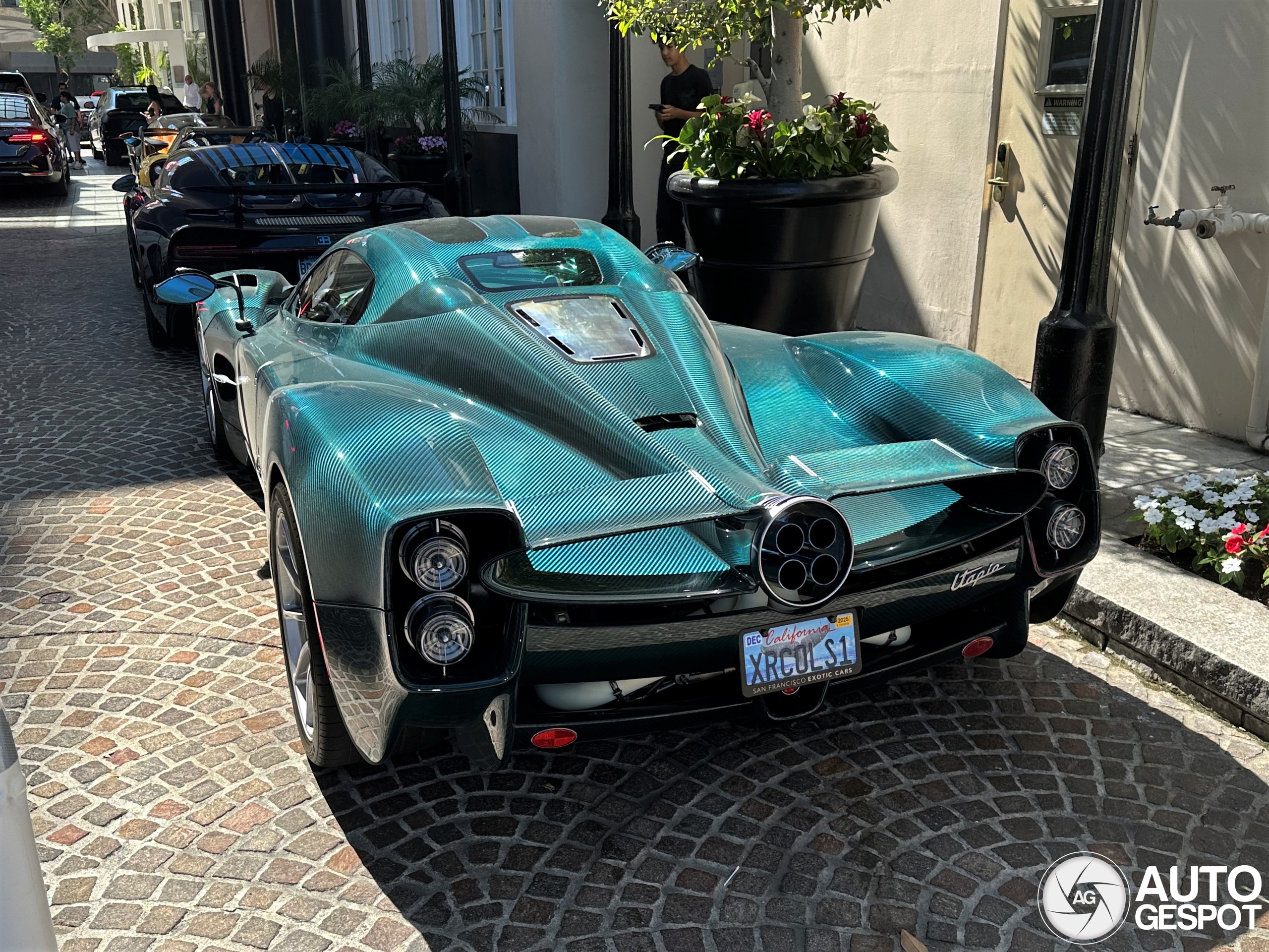 Beverly Hills hypercar royalty: Featuring McLaren, Bugatti, and Pagani