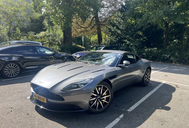 Aston Martin DB11