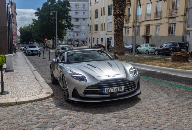 Aston Martin DB12 Volante