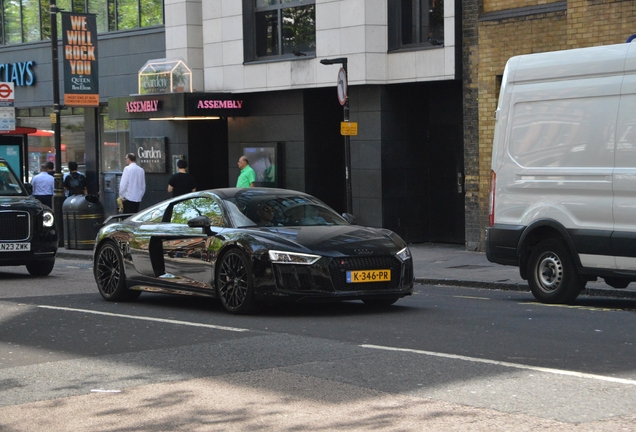 Audi R8 V10 Plus 2015