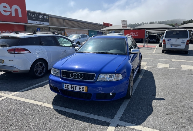 Audi RS4 Avant B5