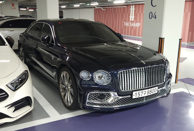 Bentley Flying Spur V8 2021