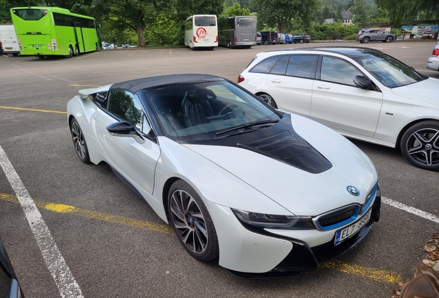BMW i8 Roadster