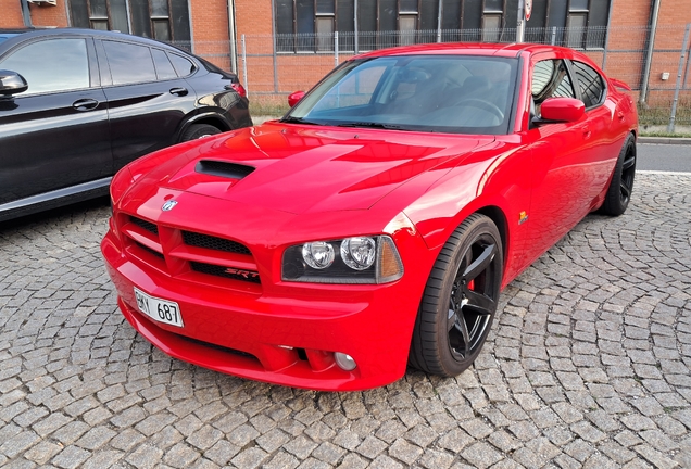 Dodge Charger SRT-8