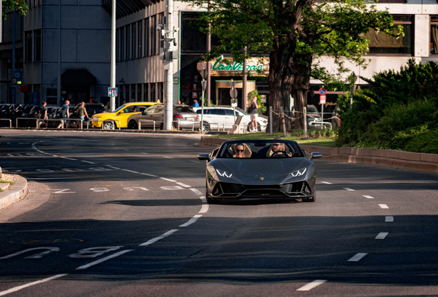 Lamborghini Huracán LP640-4 EVO Spyder