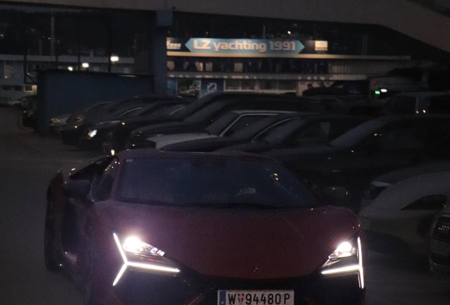 Lamborghini Revuelto