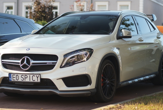 Mercedes-AMG GLA 45 X156