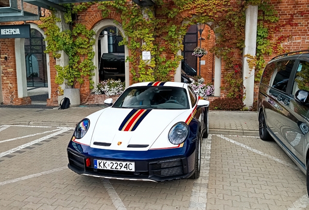 Porsche 992 Dakar