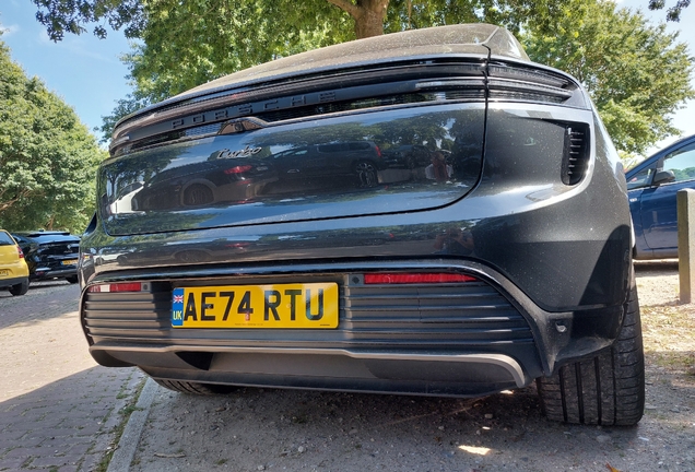 Porsche Macan EV Turbo