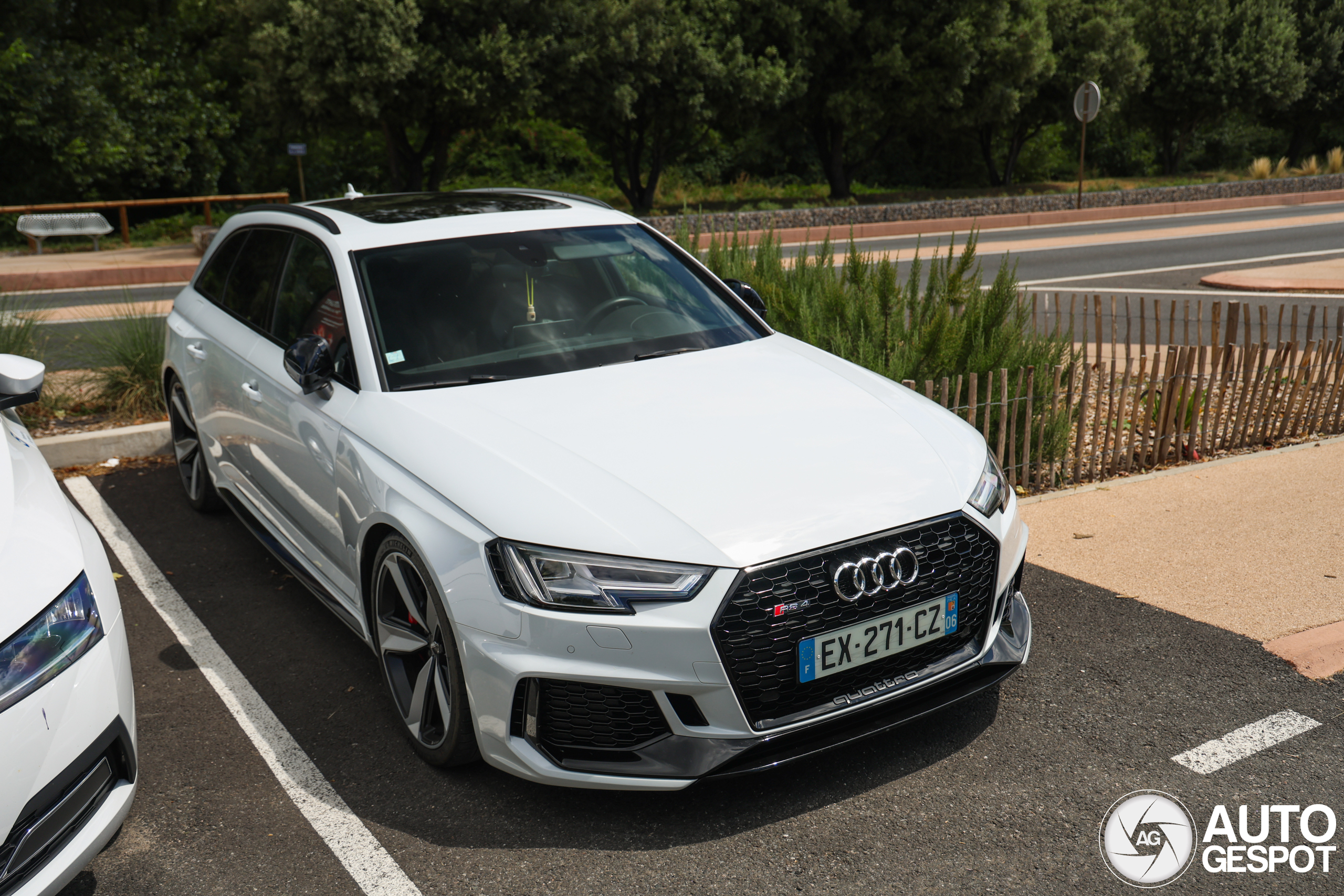 Audi RS4 Avant B9