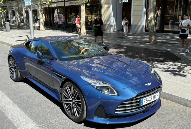 Aston Martin DB12
