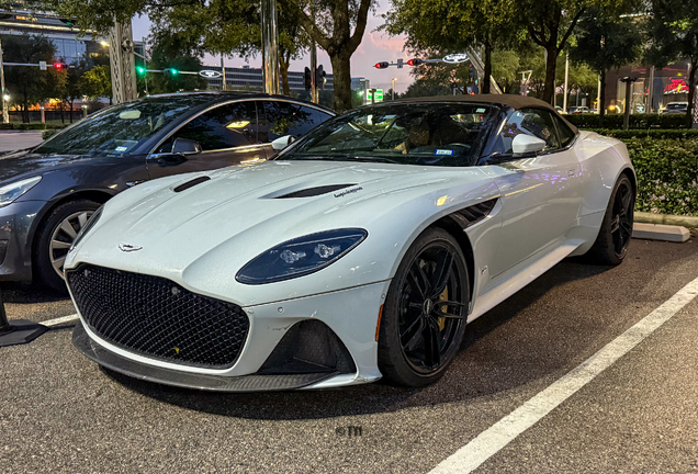 Aston Martin DBS Superleggera Volante
