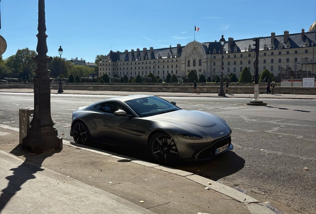 Aston Martin V8 Vantage 2018