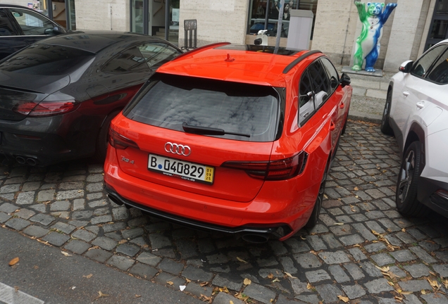 Audi RS4 Avant B9