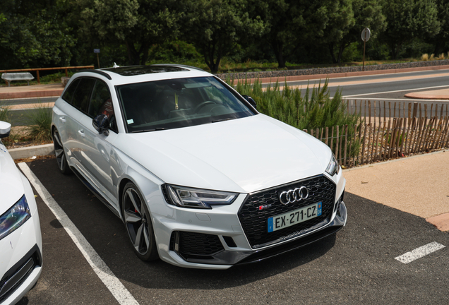 Audi RS4 Avant B9