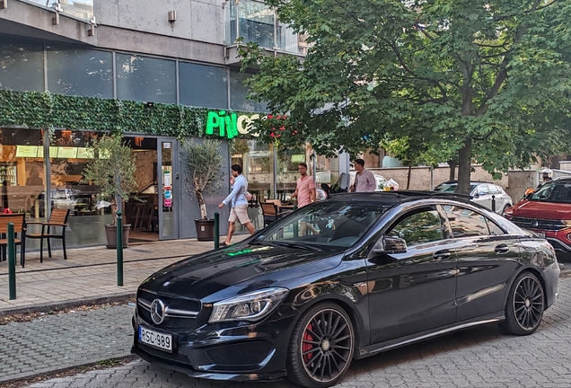Mercedes-Benz CLA 45 AMG C117