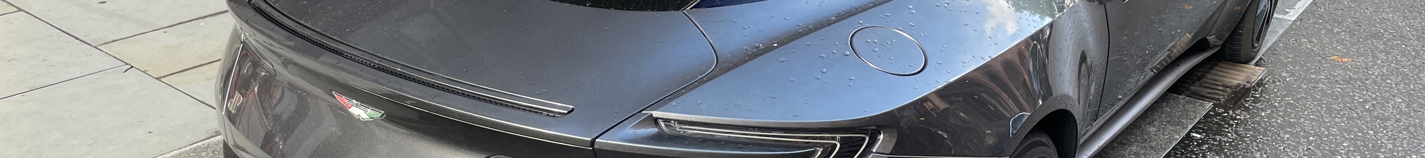 Aston Martin DB11 Launch Edition