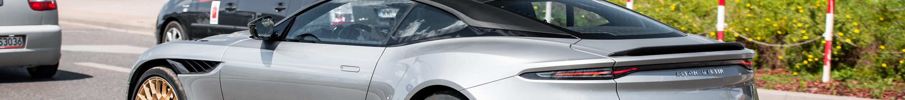 Aston Martin DBS 770 Ultimate