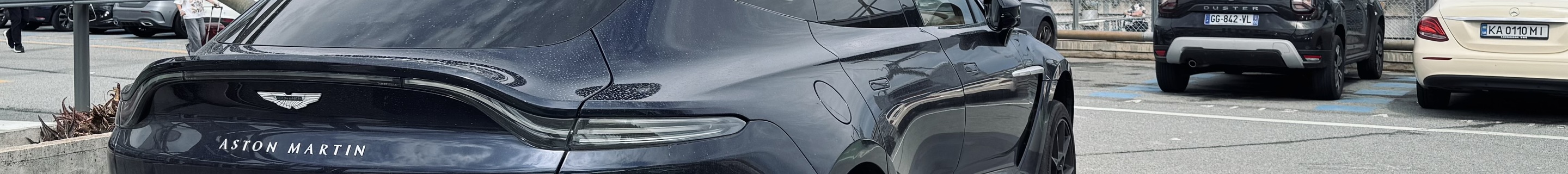 Aston Martin DBX