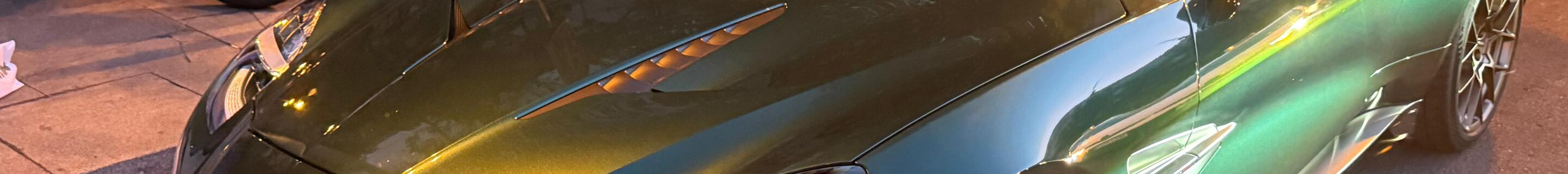 Aston Martin Vanquish 2025