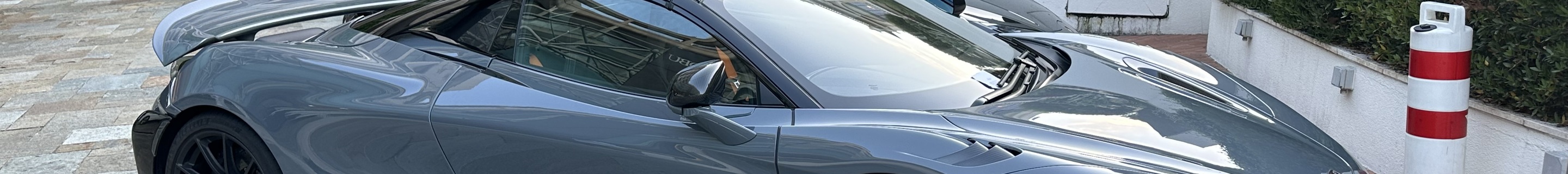 McLaren 765LT Spider