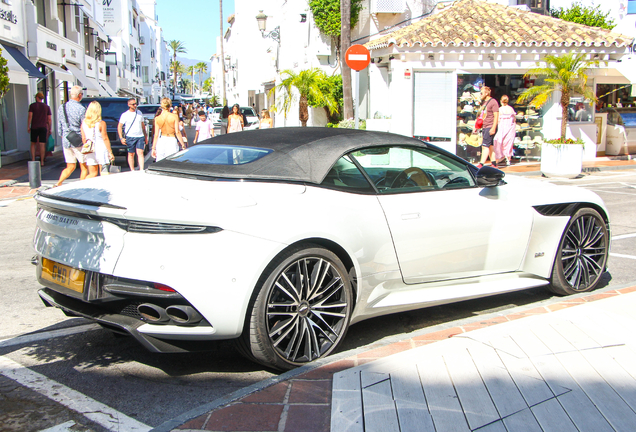 Aston Martin DBS Superleggera Volante