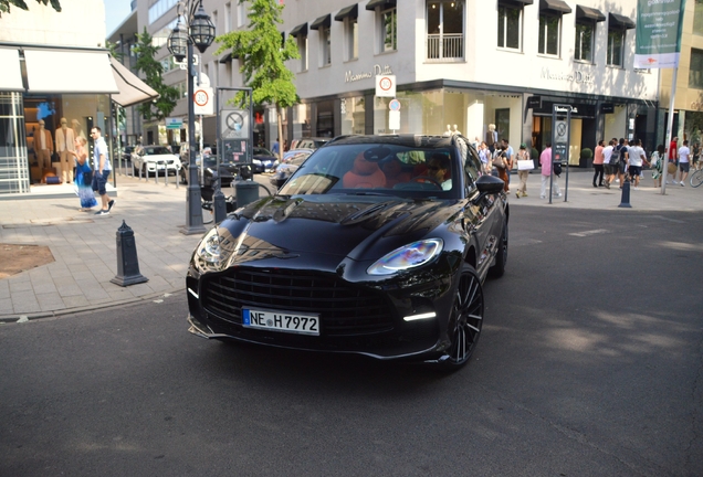 Aston Martin DBX707