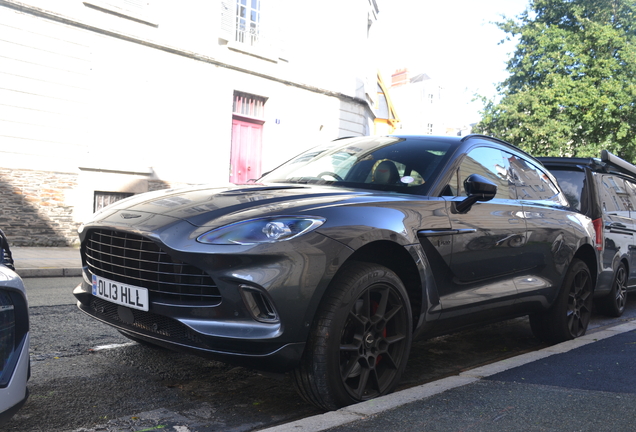 Aston Martin DBX