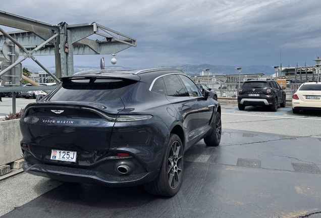Aston Martin DBX
