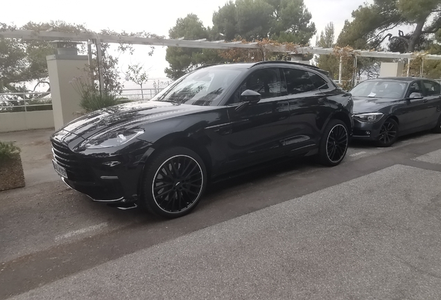 Aston Martin DBX707