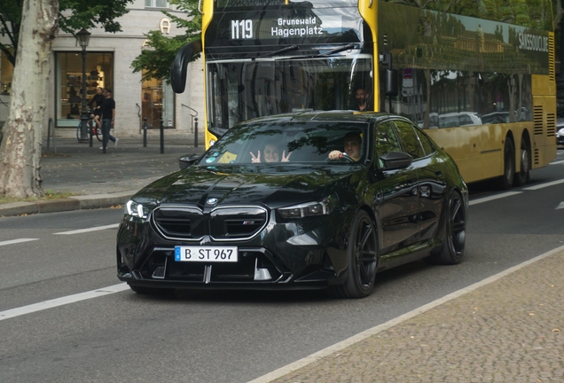 BMW M5 G90