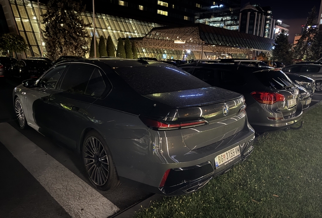 BMW M760e xDrive