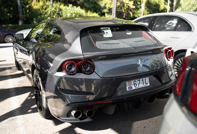 Ferrari GTC4Lusso