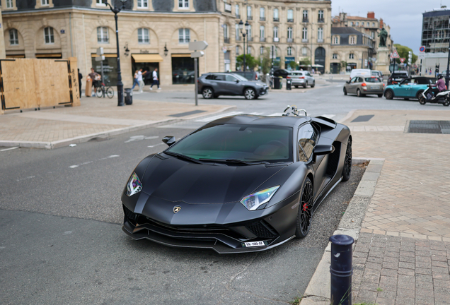 Lamborghini Aventador S LP740-4 Roadster