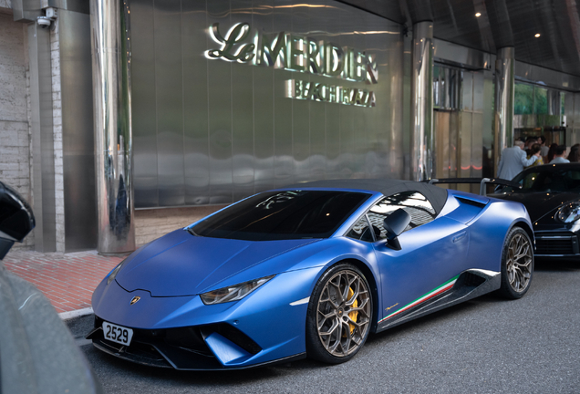 Lamborghini Huracán LP640-4 Performante Spyder