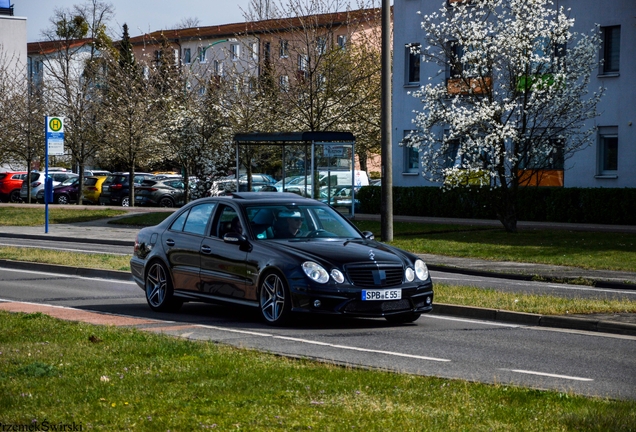 Mercedes-Benz E 55 AMG