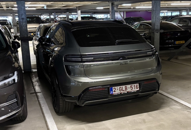 Porsche Macan EV Turbo