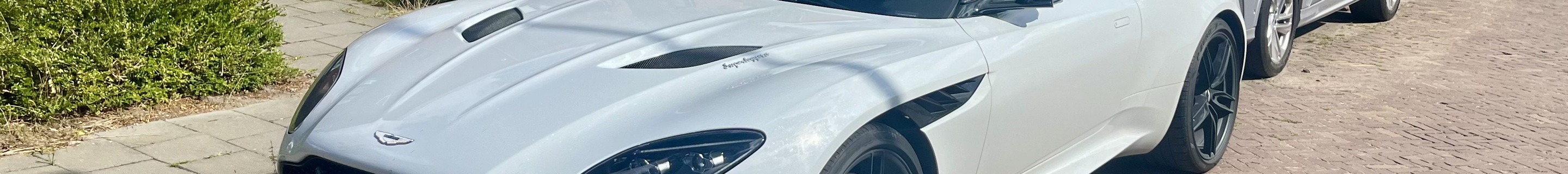 Aston Martin DBS Superleggera